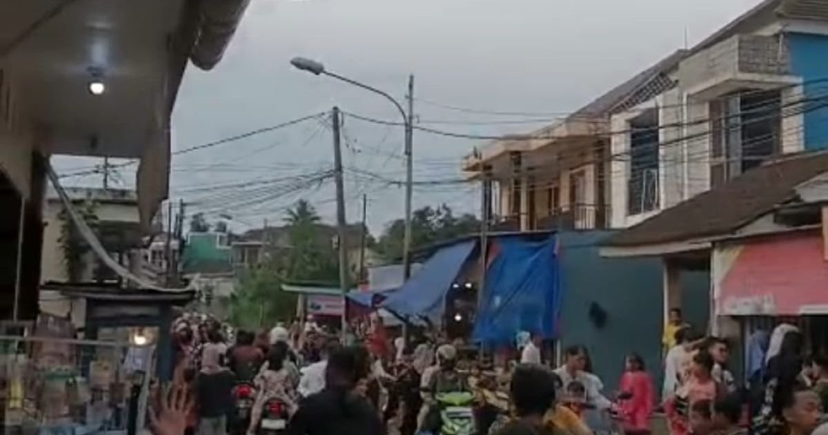 Berburu Takjil di Gang Pepaya Harjasari, Warga Tumpah Ruah Sambut Ramadan