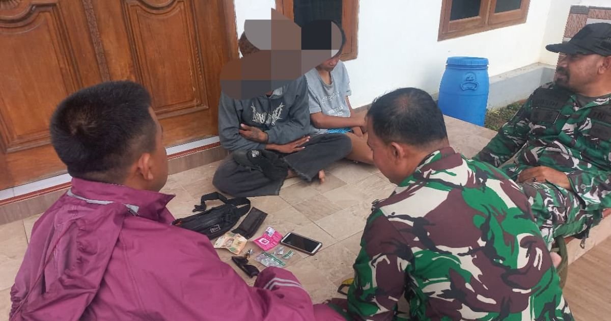 Anggota Koramil 2201/Cisolok Amankan Dua Remaja di Cimaja