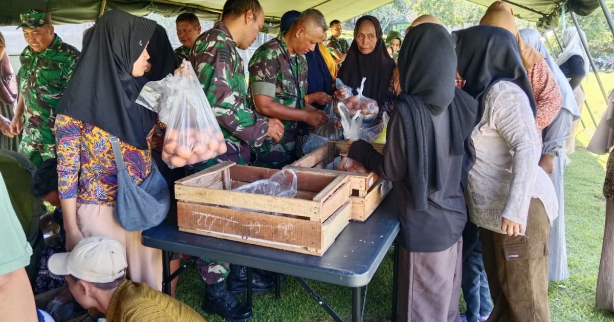 Kodim 0622/Kabupaten Sukabumi Gelar Bazar Ramadhan 1447 H, Warga Terbantu Sembako Murah