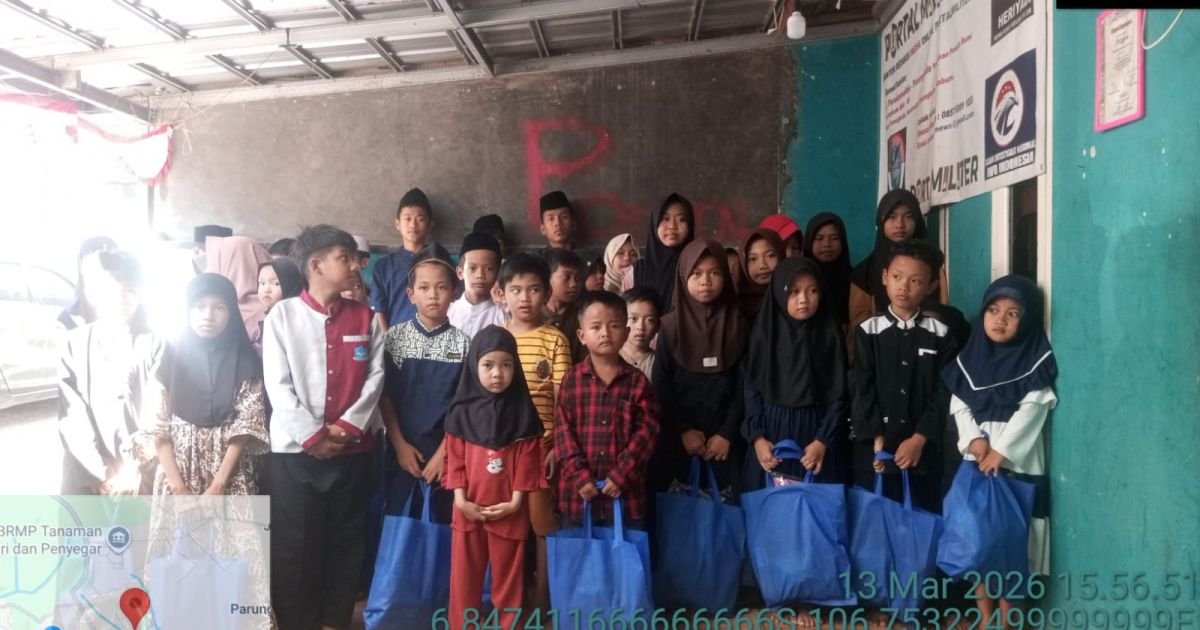 Peduli Anak Yatim, IWO Indonesia DPD Kabupaten Sukabumi Bagikan Alat Salat di Pekan Keempat Ramadhan