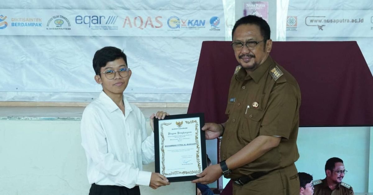 Bupati  Sukabumi Minta Pelajar Peraih Beasiswa Darmabaktikan Ilmu Untuk Kemajuan Sukabumi