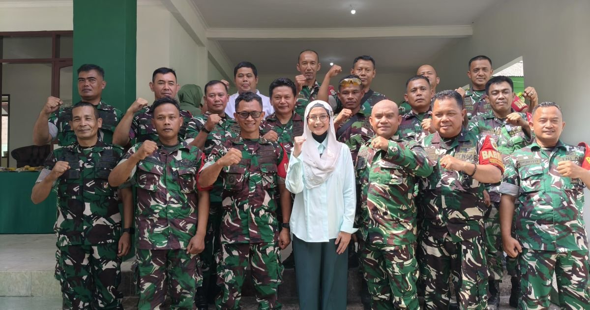 Danramil 2201/Cisolok Kapten Arm Rohyadi Santoso Sambut Kunjungan Kerja Desy Ratnasari