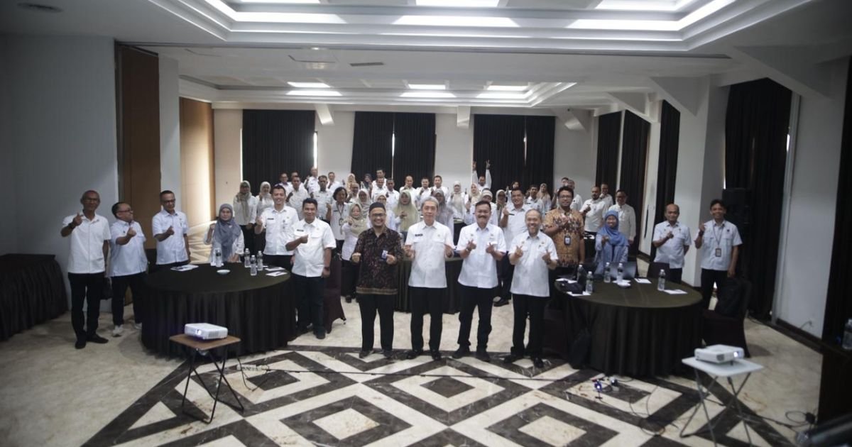 Wali Kota Bogor, Dedie A. Rachim, mengingatkan Aparatur Sipil Negara (ASN) Pemerintah Kota (Pemkot) Bogor untuk tidak menerapkan gaya hidup berlebihan