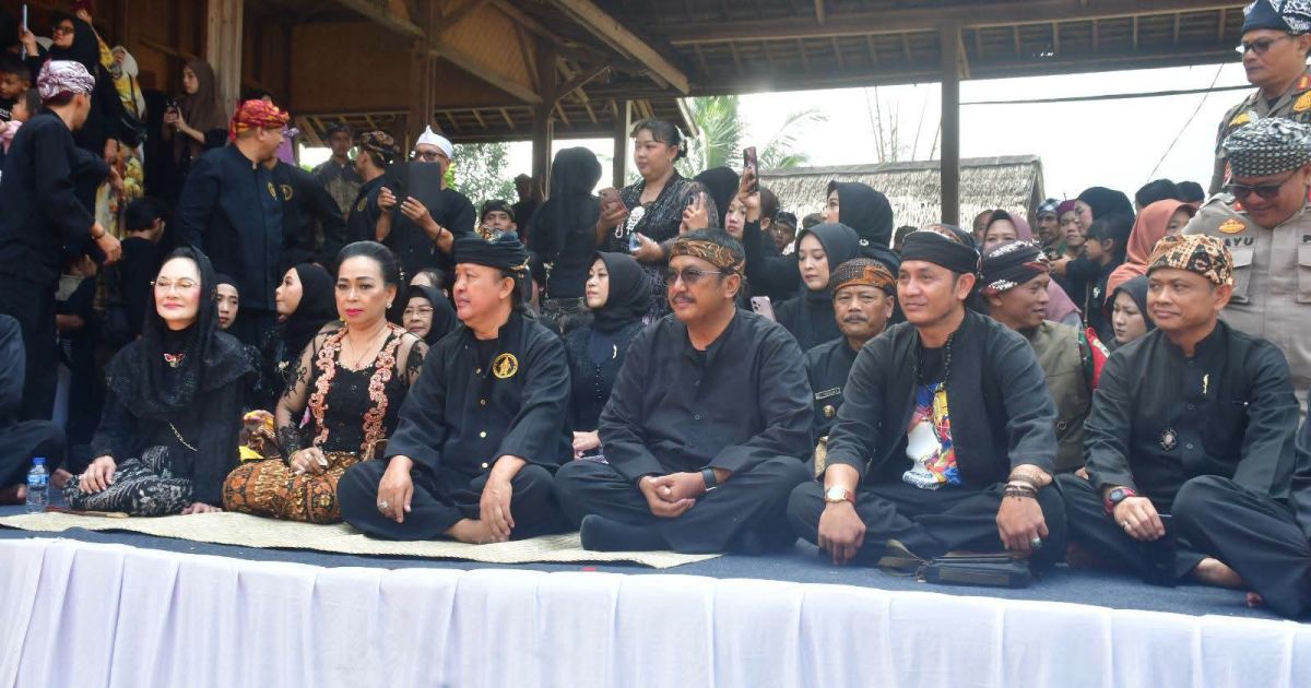 Seren Taun Ke 447 Kasepuhan Sinar Resmi, Bupati Sukabumi